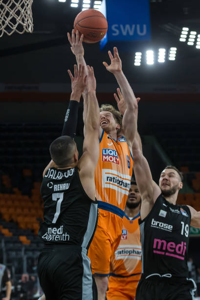 根据西媒报 根据西媒报